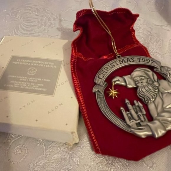 Vintage Avon Pewter Christmas 1997 Santa Ornament.  Santa holding gold star VGUC - Picture 6 of 7